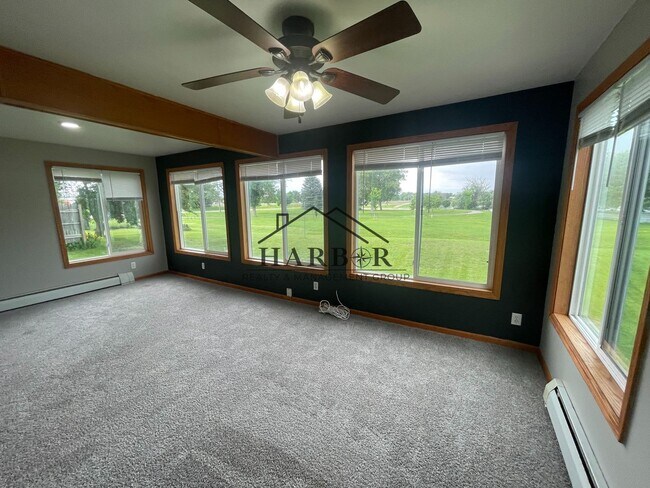 806 15th St NE in Austin, MN - Building Photo - Building Photo