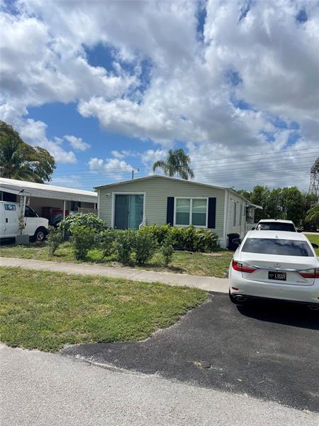 property at 2924 SW 53rd St