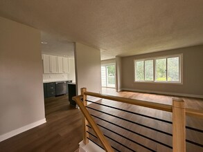8906 Magnolia Ln N in Maple Grove, MN - Building Photo - Building Photo