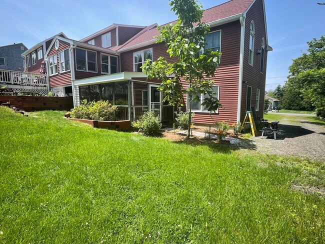 12 Pauls Way, Unit In-law Apartment in Newbury, MA - Building Photo - Building Photo