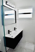 2280 SW 43rd Ave in Fort Lauderdale, FL - Building Photo - Building Photo