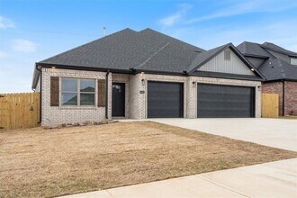 6602 SW Spindle St in Bentonville, AR - Building Photo - Building Photo