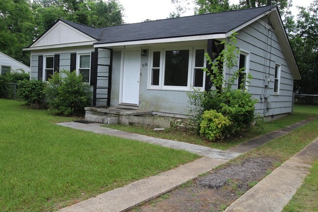 property at 1515 Evelyn Ave