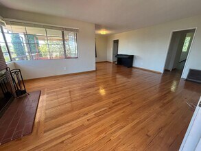 3306 Hawk St in San Diego, CA - Building Photo - Building Photo