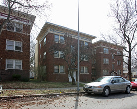 Charlotte Park in Kansas City, MO - Building Photo - Building Photo