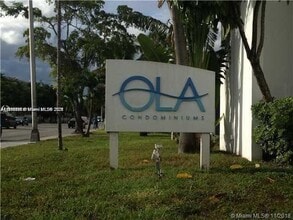 15221 NE 6th Ave, Unit A301 in Miami, FL - Building Photo - Building Photo