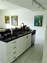 1401 SW 22nd St-Unit -1403 in Miami, FL - Building Photo - Building Photo