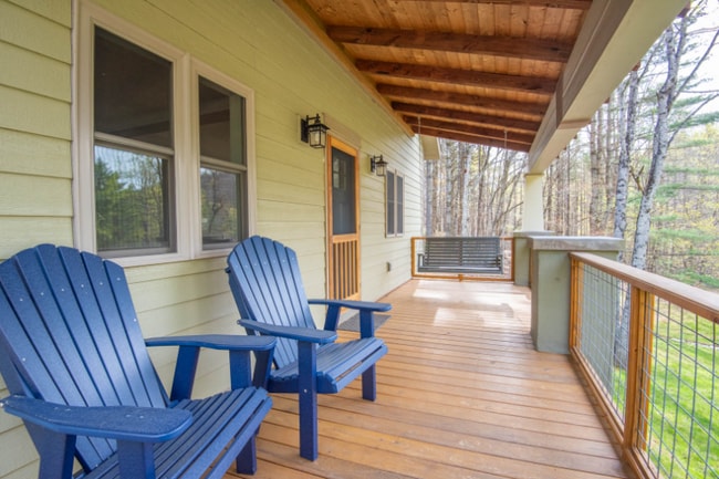 302 Blue Rdg Pkwy in Fleetwood, NC - Building Photo - Building Photo