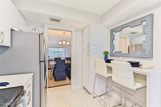 2190 NE 51st Ct-Unit -Apt 103 in Fort Lauderdale, FL - Building Photo - Building Photo