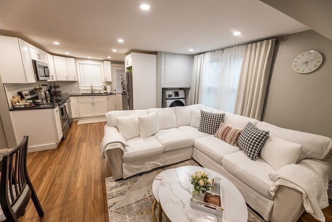 32 Farmington St in Worcester, MA - Building Photo - Building Photo