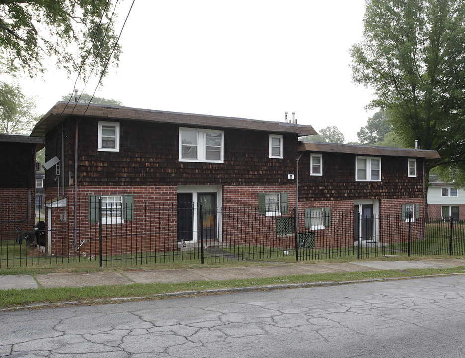 Oakland Park Townhomes in Atlanta, GA - Building Photo