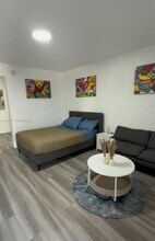 761 Euclid Ave in Miami Beach, FL - Foto de edificio - Building Photo