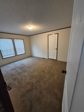 201 Chamberlin Dr in Denison, IA - Building Photo - Building Photo
