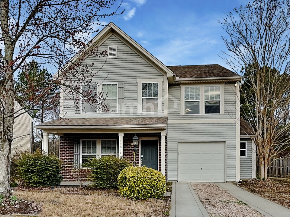 11816 Village Pond Dr in Charlotte, NC - Building Photo