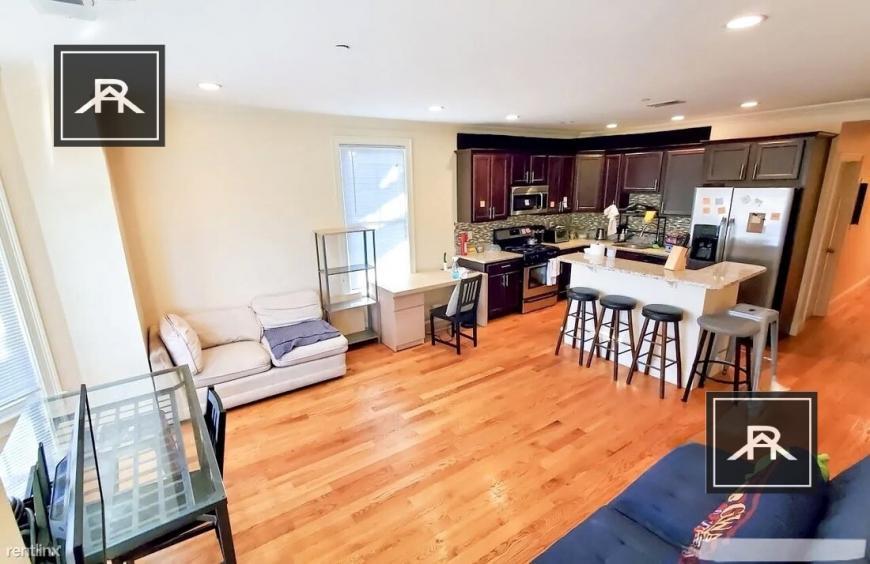 9 Sparhawk St in Boston, MA - Building Photo