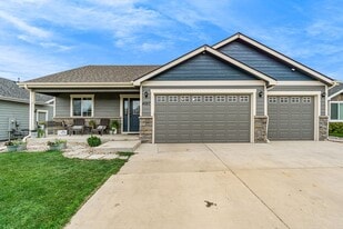 4227 White Deer Ln in Wellington, CO - Building Photo
