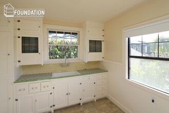 18 Amicita Ave in Mill Valley, CA - Foto de edificio - Building Photo