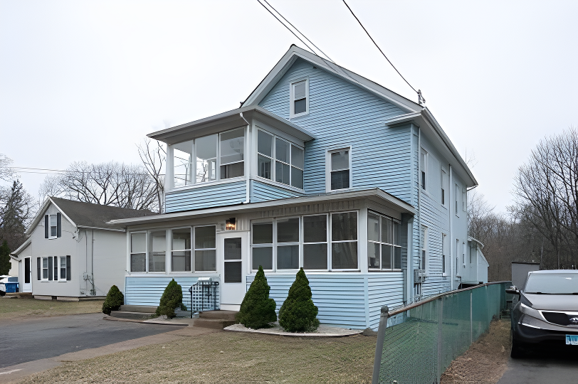 188 Bristol St, Unit 1st flr in Southington, CT - Building Photo