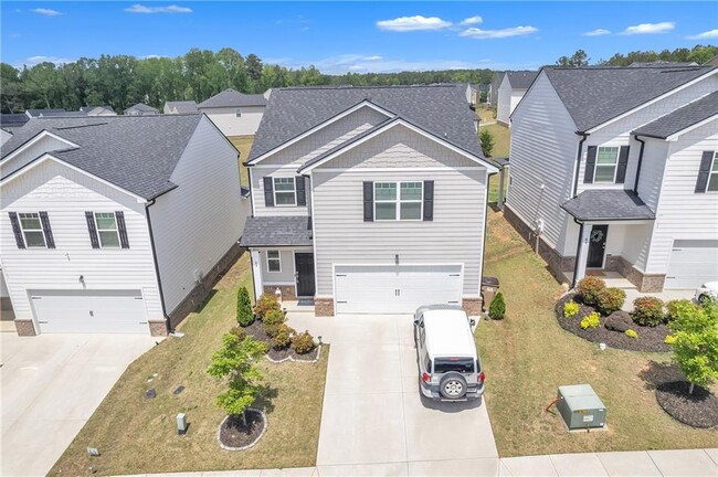 property at 33 Mead Ct