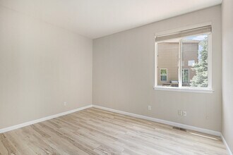 3833 E Aldenbridge Cir in Littleton, CO - Building Photo - Building Photo