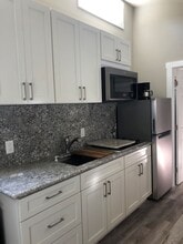 1321 Court St, Unit 1323 in Alameda, CA - Building Photo - Building Photo