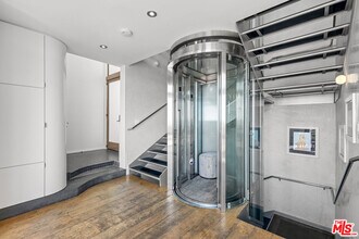11 Marine Terrace in Santa Monica, CA - Building Photo - Building Photo