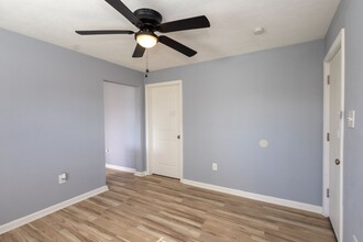 1840 Ollie St in Beaumont, TX - Foto de edificio - Building Photo