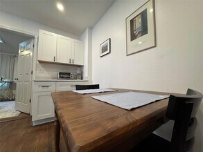 348 Warburton Ave in Hastings On Hudson, NY - Building Photo - Building Photo
