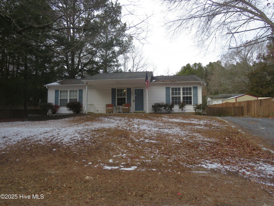 807 N Sycamore St in Aberdeen, NC - Building Photo