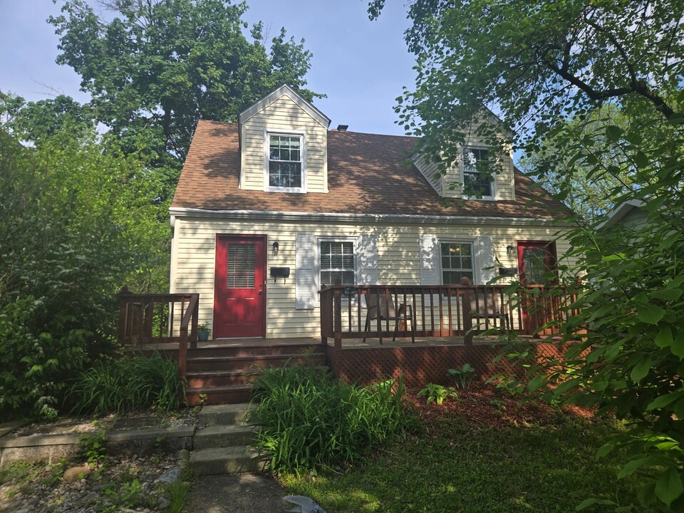 6349 Broadway St in Indianapolis, IN - Foto de edificio