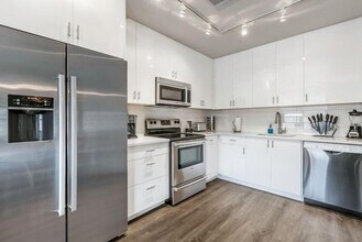 1111 Tulane Ave in New Orleans, LA - Building Photo - Building Photo