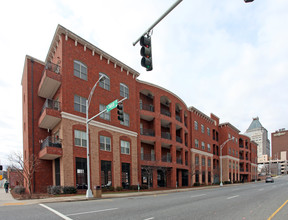 Governors Court in Greensboro, NC - Building Photo - Building Photo