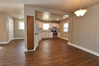 1025 N 50th Ave in Omaha, NE - Building Photo - Building Photo