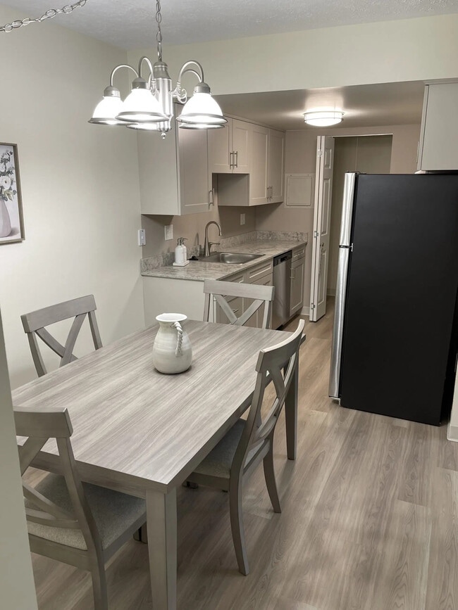 Deepwood North Apartments
