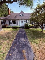 51 Bradley St in Saco, ME - Building Photo