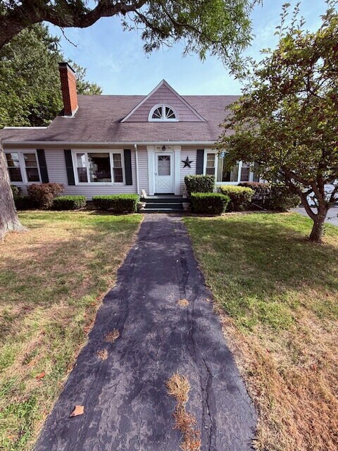 51 Bradley St in Saco, ME - Building Photo