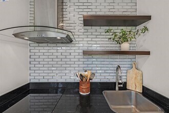 455 Crescent St in Oakland, CA - Building Photo - Building Photo
