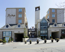 Riva Pointe in Weehawken, NJ - Building Photo - Building Photo