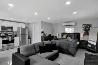 5 Eastview Ave in Delray Beach, FL - Building Photo - Building Photo