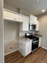 405 S Summit St in Visalia, CA - Building Photo - Building Photo