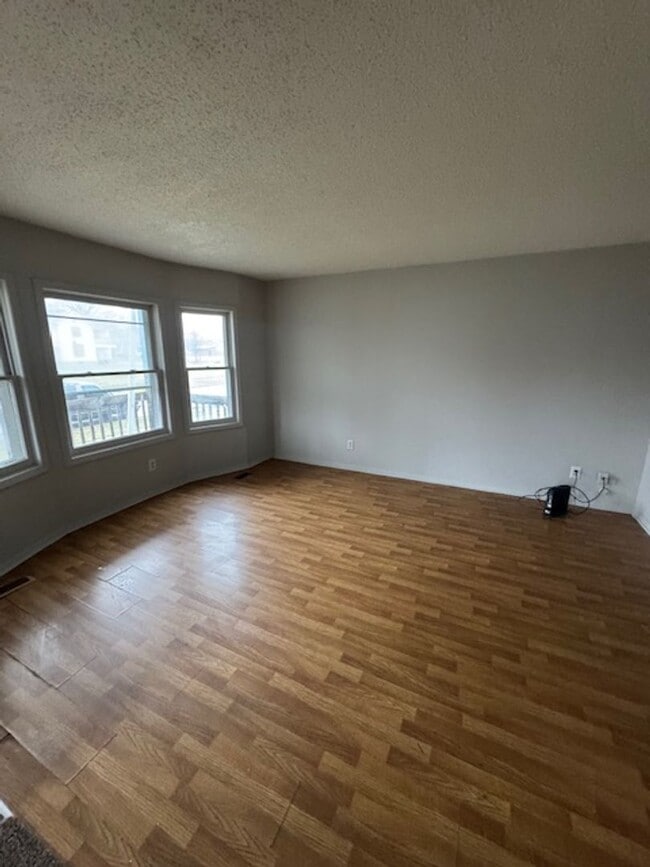 513 E Suttenfield St in Fort Wayne, IN - Building Photo - Building Photo