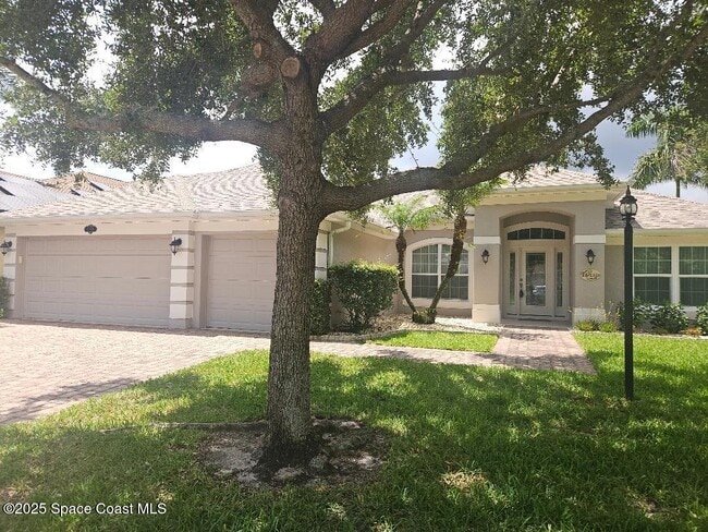 2074 Botanica Cir in West Melbourne, FL - Building Photo - Building Photo