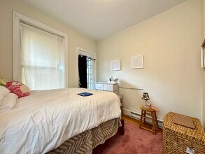 836 Huntington Ave, Unit 1 in Boston, MA - Foto de edificio - Building Photo