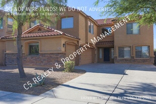 43383 Lindgren Dr in Maricopa, AZ - Building Photo