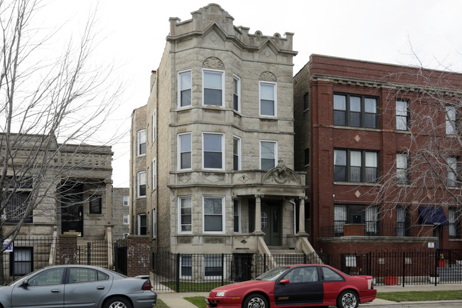 1318 N Kedzie in Chicago, IL - Building Photo - Building Photo