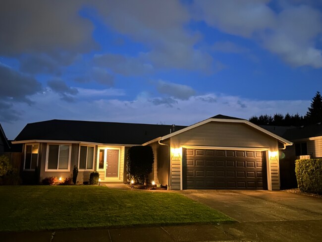 5230 Autumn Leaf Ct N