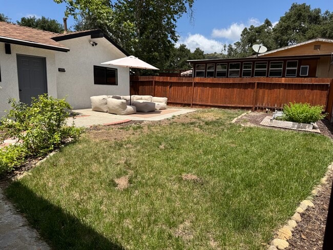 385 Burnham Rd, Unit Private ADU in Oak View, CA - Building Photo - Building Photo