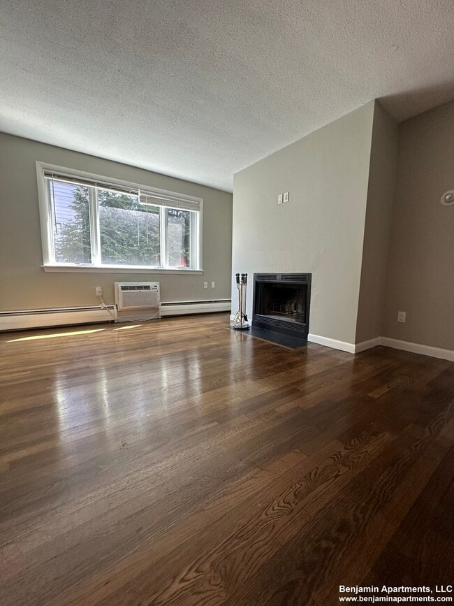 50 Evergreen St, Unit 28 in Boston, MA - Building Photo - Building Photo