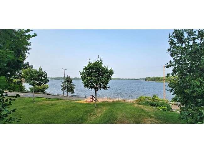 property at 2331 W Medicine Lake Dr