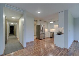 450 Ford Rd in Minneapolis, MN - Building Photo